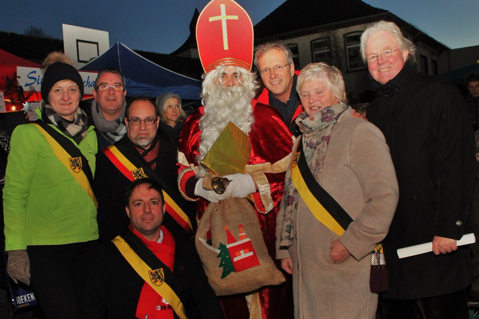 Weihnachtsmarkt in Hoffnungsthal Besuch Delegation und BM Veurne mit BM Mombauer (Bild: Robert Scheuermeyer)